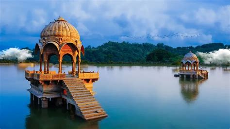 10 Best Places to Visit in March in India - 2025
