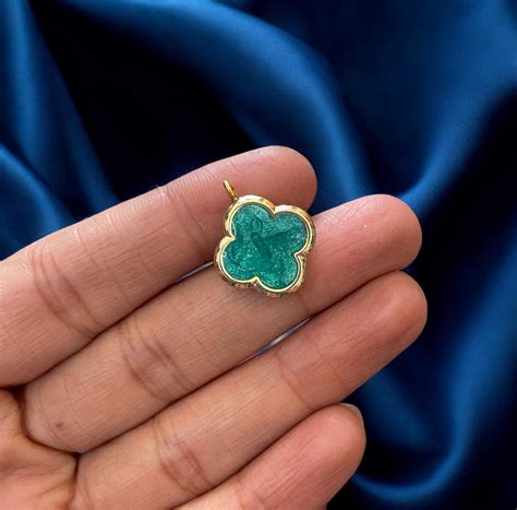 MC17 - Sparkly Turquoise Clover Charm