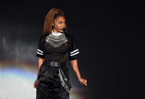 Janet Jackson Vevo 的图像结果