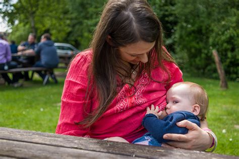 Breastfeeding In Public - We Do It In Public - WDIIP
