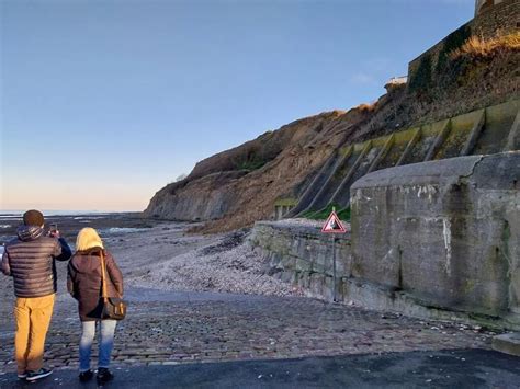 VIDÉO. En Normandie, des bouts de falaise se détachent et provoquent un ...