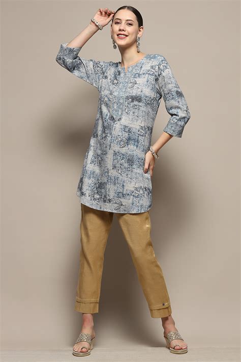 Buy Blue Floral Printed Regular Fit Straight Kurti Online at Biba India