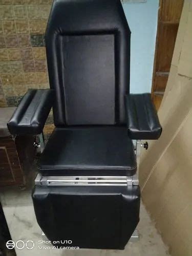 Recliner Blood Donor Chair - Manual Recliner Blood Sample Collection ...