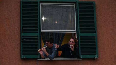 Confined to homes under national lockdown, Italian neighbors sing ...