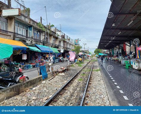 Local Train Local Train 的图像结果