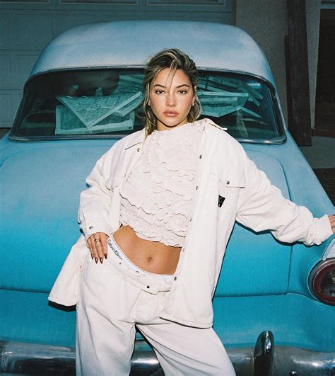 Madelyn Cline - Bio, Age, Height, Wiki | Models Biography