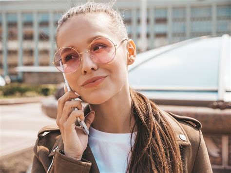 Page 5 | Smart glasses eyewear Images - Free Download on Freepik