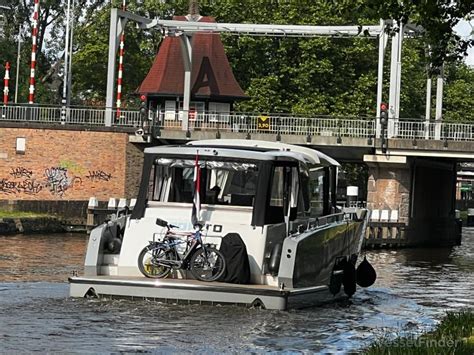 BOKITO, Pleasure craft - Details and current position - MMSI 253000042 ...