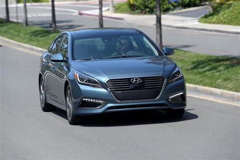 2017 Hyundai Sonata Plug-in Hybrid Offers 27-Mile EV Range With New Colors - autoevolution