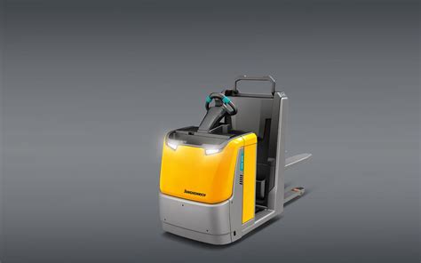 Low level order picker | Jungheinrich