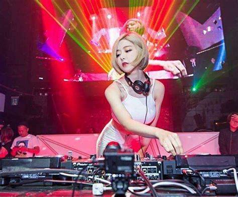 韩国DJ 打碟美女 DJ Soda - 可可DJ音乐网