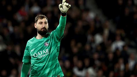 Photo: How Gianluigi Donnarumma Looks After Taking Cleat to Face