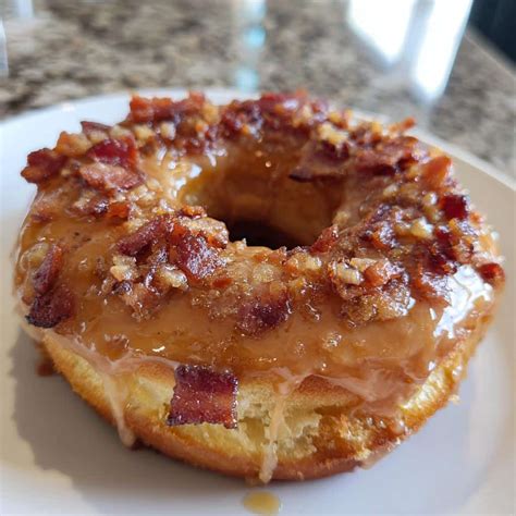 20-Minute Air Fryer Maple Bacon Donuts That Wow - olerecipes.com