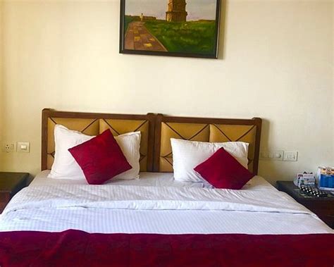 KSTDC HOTEL MAYURA PINE TOP NANDI HILLS - Hotel Reviews, Photos, Rate ...