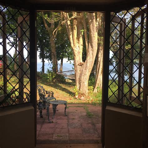 GLORY BE SEA FRONT COTTAGES (Tower Isle) - Villa Reviews & Photos ...