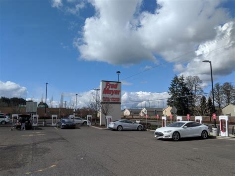 Fred Meyer Salmon Creek (1) | Vancouver, WA | EV Station