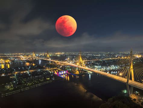 IN PHOTOS | 'Blood moon' total lunar eclipse wows - EMSEKFLOL.COM