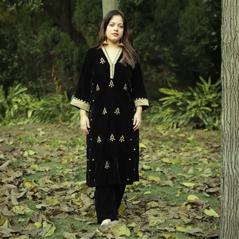 Black Velvet Embroidered Kurta set – Spring Soul