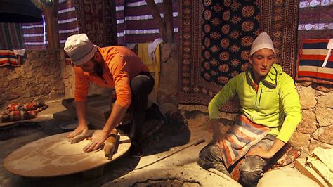 Watch The Amazing Race Season 28 Episode 6: Let The Good Times Roll ...