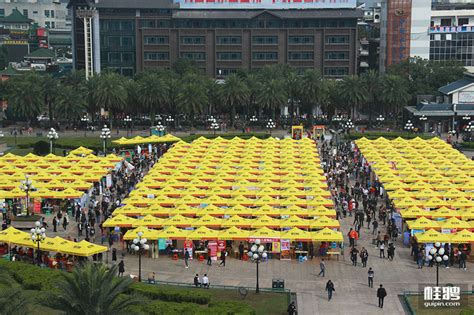 2017.11.10 桂林电子科技大学专场招聘会现场报道 |桂聘才经|桂聘人才网 guipin.com