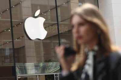 Another Apple exec joins Meta’s AI team, just weeks after promotion ...