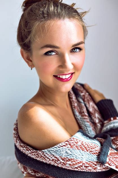 Piekne mlode kobiety Zdjęcia - darmowe pobieranie na Freepik