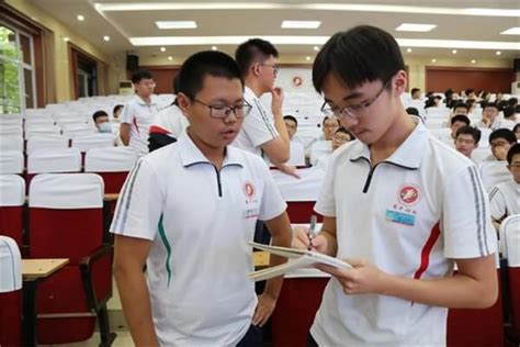 榜样引领成长：淄博十一中国际部高51级优秀学子返校做经验交流-125国际教育