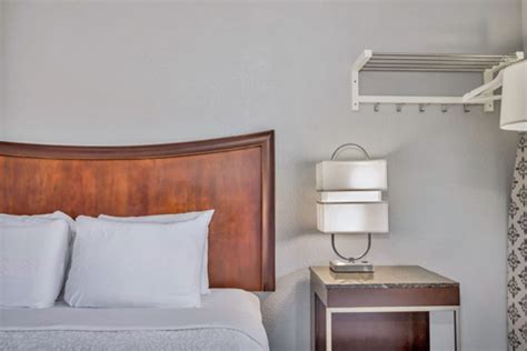 Comfortable Rooms at Butler Inn – Stay Near Miami University, Oxford OH
