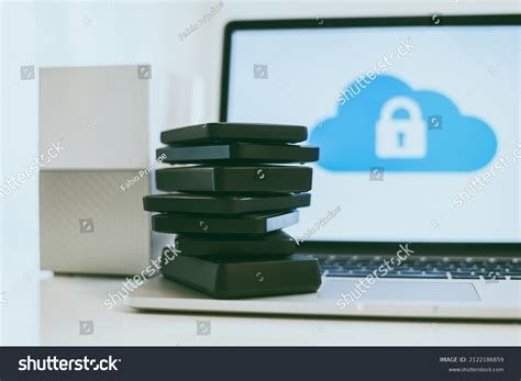 5 Computers Stapled Together 的图像结果