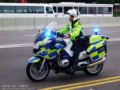 去广州、香港旅游遇到的警用摩托车，宝马很靓 - 摩托迷水吧 - 摩托车论坛 - 中国第一摩托车论坛 - 摩旅进行到底!