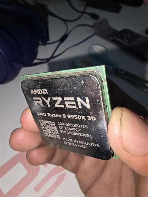 Amazon.in: Buy AMD Ryzen 9 9950X3D Desktop Processor with Integrated ...
