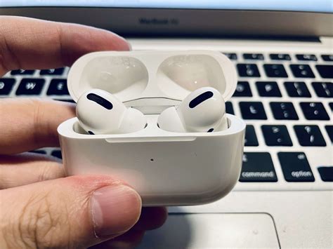 Fake airpods pro?? : airpods