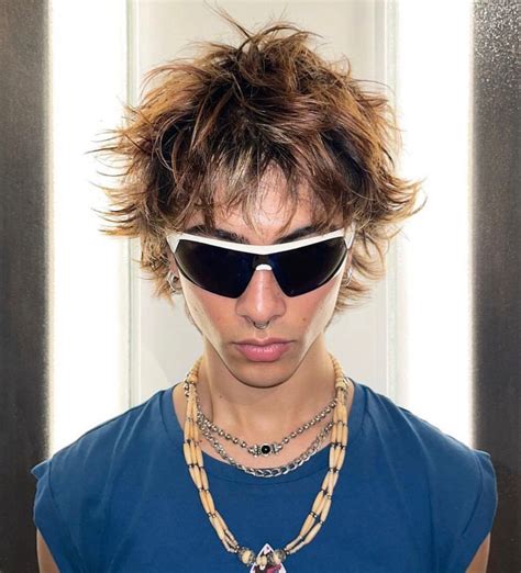 Pin by WARSONHEAVEN on bwoys. | Short spiked hair, Spiky hair, Spiked ...