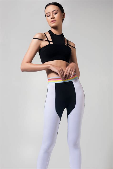 Squeeze the Glutes Leggings – FLIRTATIOUS.IN