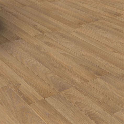 The Benefits Of Golden Oak Laminate Flooring - Flooring Designs