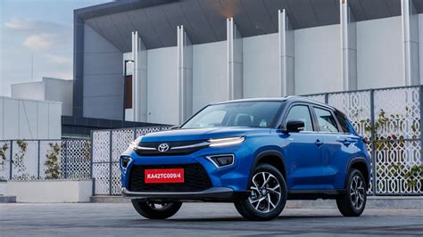 Mini Fortuner SUV कहे जाने वाली टोयोटा की इस गाड़ी का आया लेटेस्ट ...