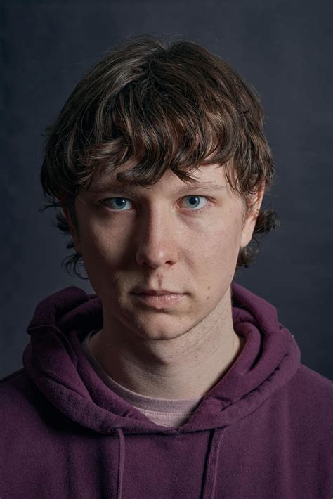 Man Face Front View 的图像结果