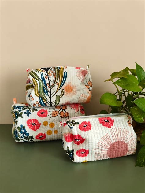 White Morning Meadows Toiletry Pouches (Set of 3) – The Quince Life