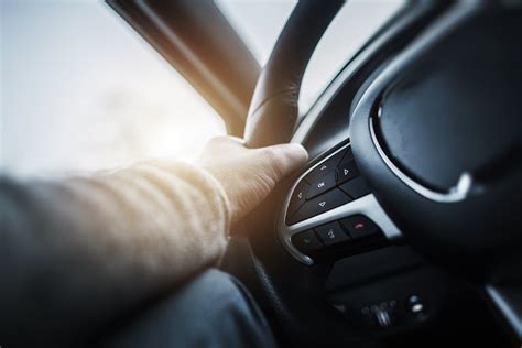 Five tips to make your car journeys safer | Specialist Motor Finance