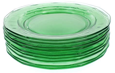 Lot - (9) 7.5in Uranium Glass Plates