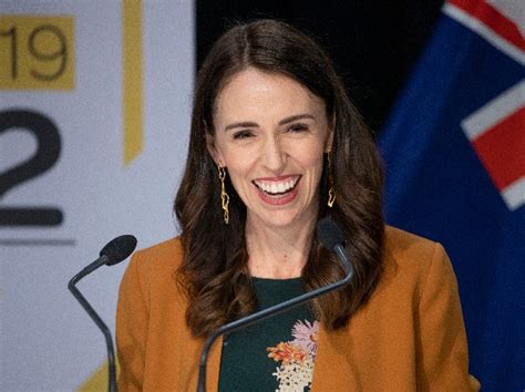 Pictures: New Zealand Eases All Domestic Regulations