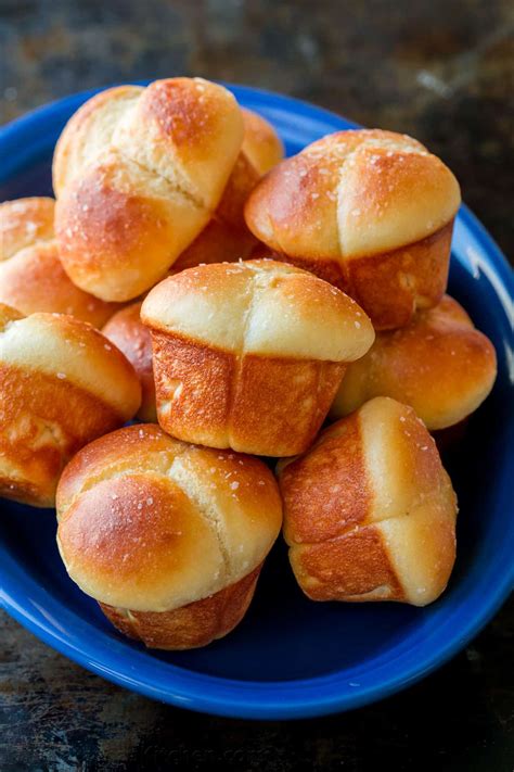 The Best Thanksgiving Dinner Rolls & Bread Recipes