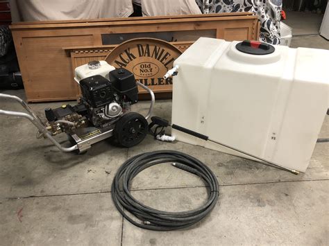 100 gallon water tank, 50’ hose and wand for Sale in Menifee, CA - OfferUp