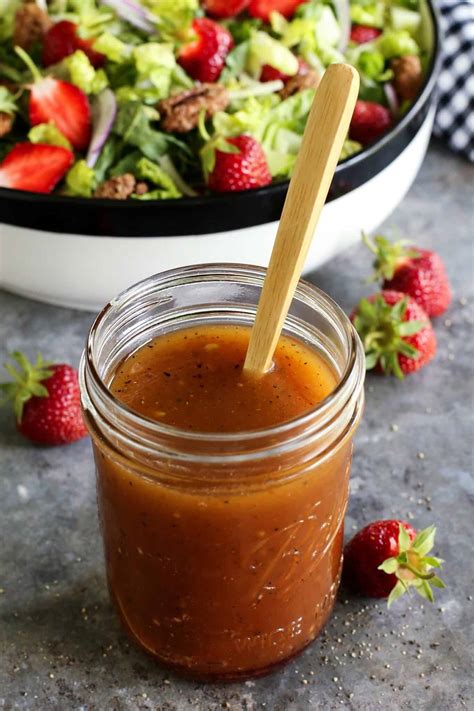 Red Wine Vinaigrette | A Farmgirl's Dabbles