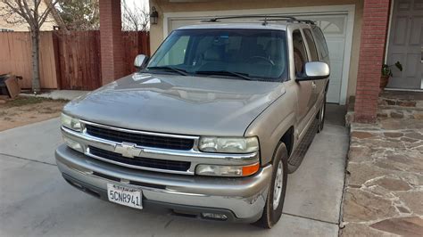 03 Chevy Suburban 1500 : r/RoastMyCar