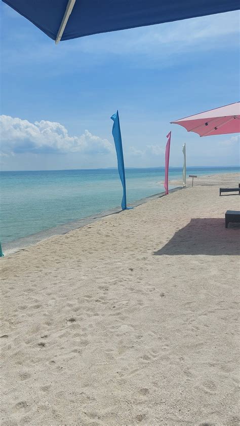 MARLINS BEACH RESORT (Bantayan Island/Santa Fe) - Resort Reviews ...