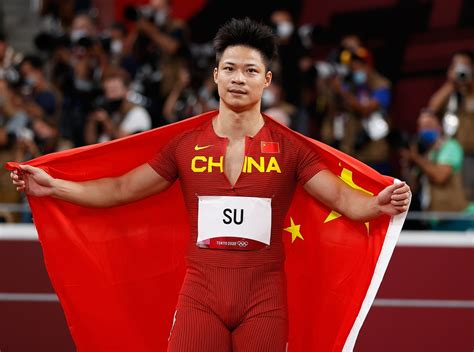 苏炳添以9秒83闯入奥运会男子百米决赛，并创造亚洲纪录|苏炳添|亚洲纪录|男子百米_新浪新闻