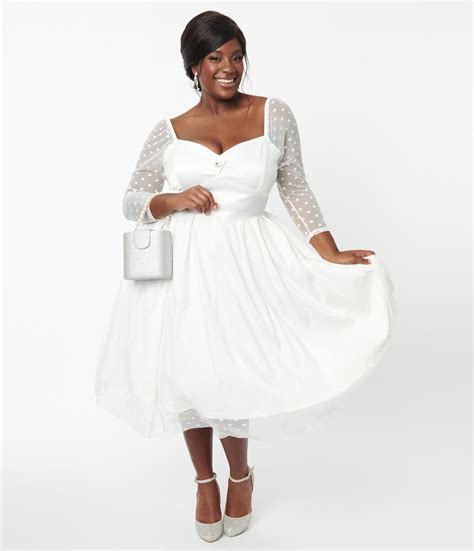Plus Size Halter Wedding Dresses With Color