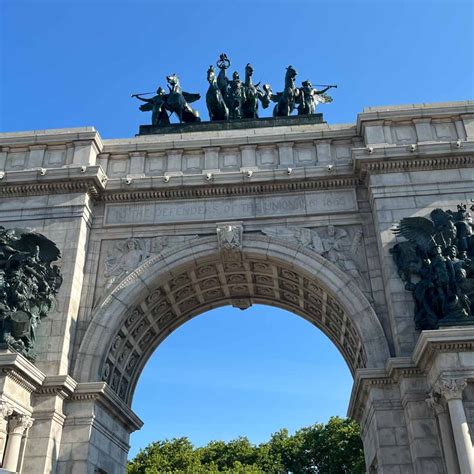 Outdoor Escape Room Brooklyn | Find Clues & Crack Codes - Escapely