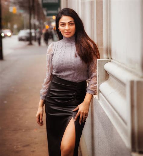 Neeru Bajwa Photos | Neeru Bajwa in Punjabi Suit Wallpapers 2023 Images ...